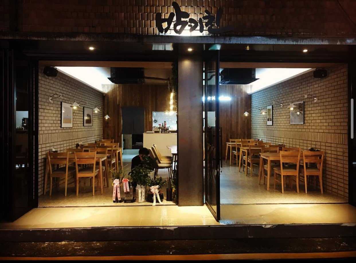 Night Kitchenの居心地良いフュージョン料理とワイン