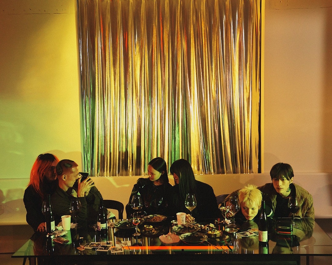 PURPLE DOSAN：艺术满溢的餐吧，提供咖啡、葡萄酒和餐点