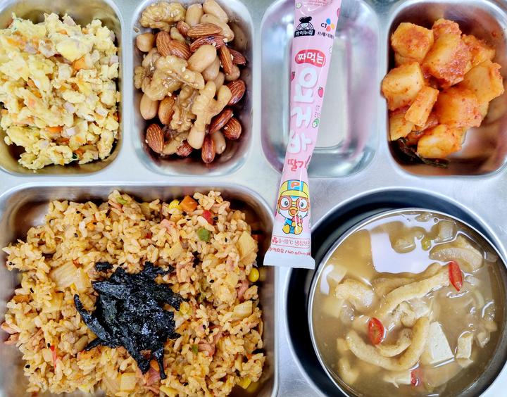 6월 17일 (금) 점심 급식사진 :: 급식 소식 :: 부산해군과학기술고등학교 부산해군과학기술고등학교 :: 급식 소식 :: 6월 17일 (금) 점심 급식사진