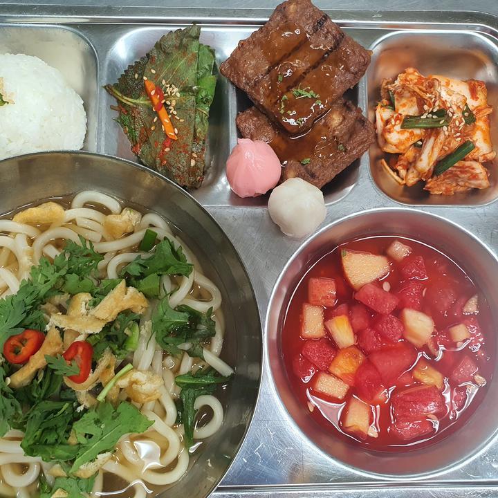 8월 30일 (화) 점심 급식사진 :: 급식 소식 :: 서울동산고등학교 서울동산고등학교 :: 급식 소식 :: 8월 30일 (화) 점심 급식사진
