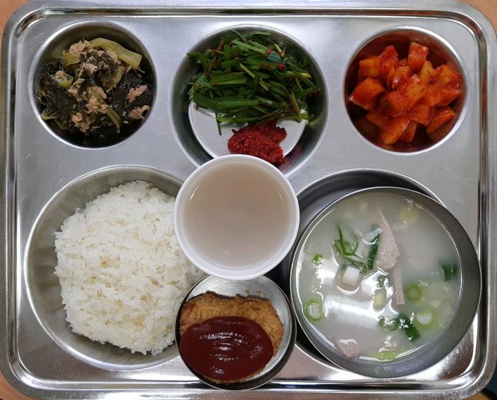 5월 17일 (수) 점심 급식사진 :: 급식 소식 :: 몰운대초등학교 몰운대초등학교 :: 급식 소식 :: 5월 17일 (수) 점심 급식사진