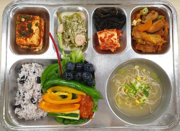 순천금당중학교 :: 급식 소식 :: 7월 18일 식판 사진 (저염 데이 - 국 자율의 날)