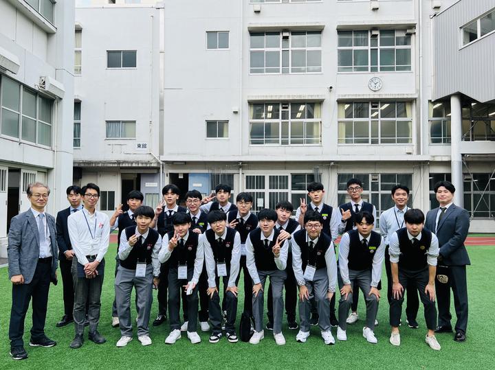 2023 국외연수 교류학교 이와쿠라고등학교 홈페이지에 용산철도고등학교 방문 글 게시 :: 공지사항 :: 용산철도고등학교 용산철도고등학교... 