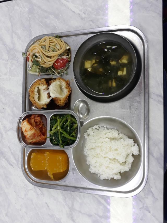 급식 소식-귀일중학교-아이엠스쿨 귀일중학교 :: 급식 소식 :: 10월 20일 점심  급식소식