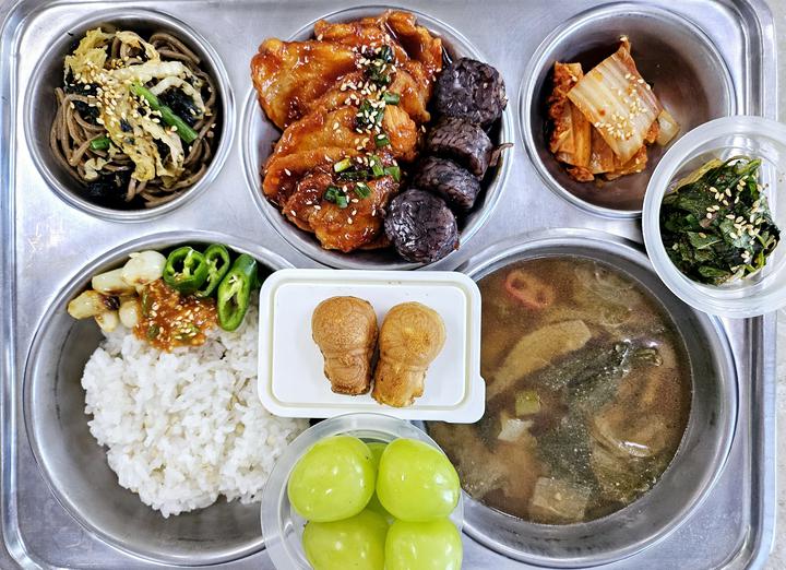 11월 9일 (목) 점심 급식사진 :: 급식 소식 :: 태종대중학교 태종대중학교 :: 급식 소식 :: 11월 9일 (목) 점심 급식사진