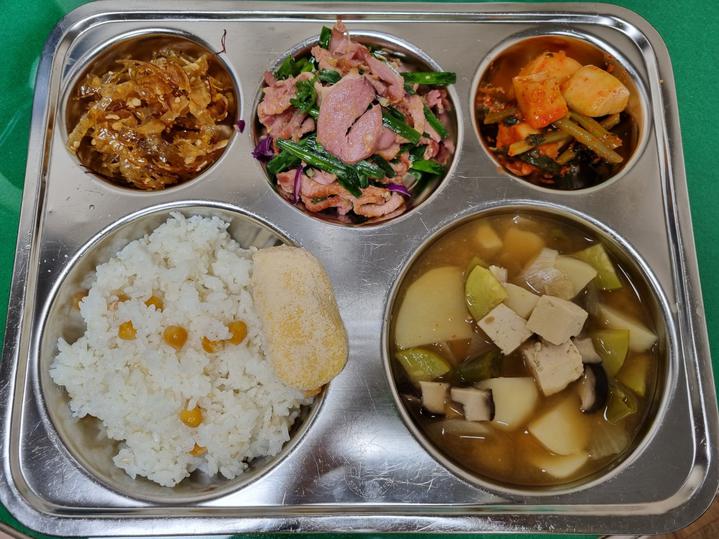 11월 27일 (월) 점심 급식사진 :: 급식 소식 :: 태장중학교 태장중학교 :: 급식 소식 :: 11월 27일 (월) 점심 급식사진