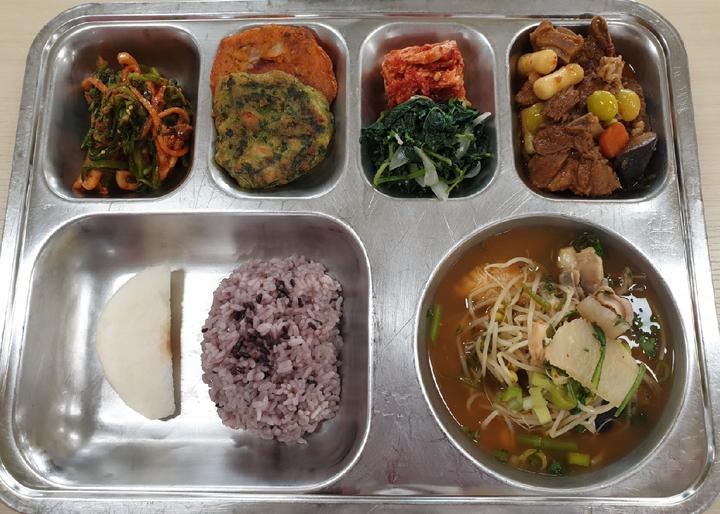 순천금당중학교 :: 급식 소식 :: 11월 30일 식판 사진 (저염 데이 - 국 자율의 날)