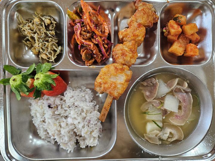 12월 5일 (화) 점심 급식사진 :: 급식 소식 :: 용호고등학교 용호고등학교 :: 급식 소식 :: 12월 5일 (화) 점심 급식사진