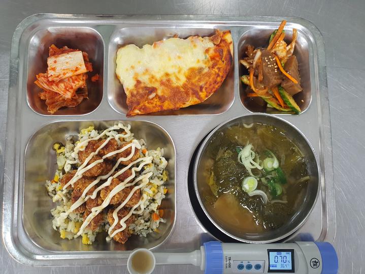 12월 8일 (금) 점심 급식사진 :: 급식 소식 :: 동성고등학교 동성고등학교 :: 급식 소식 :: 12월 8일 (금) 점심 급식사진