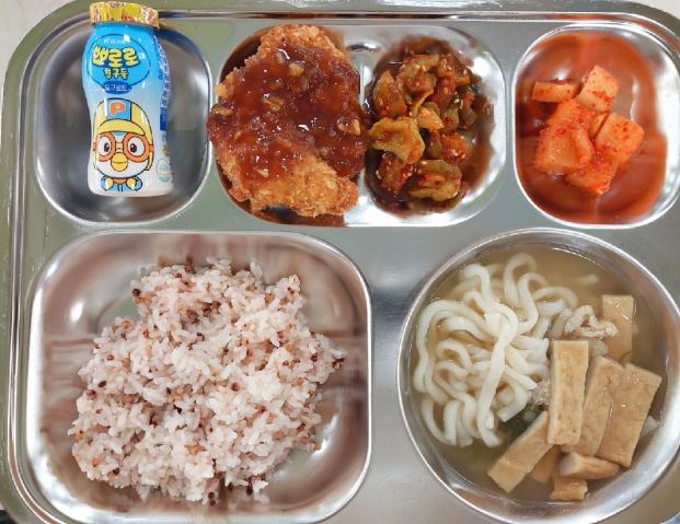 12월 19일 (화) 점심 급식사진 :: 급식 소식 :: 안산대월초등학교 안산대월초등학교 :: 급식 소식 :: 12월 19일 (화) 점심 급식사진