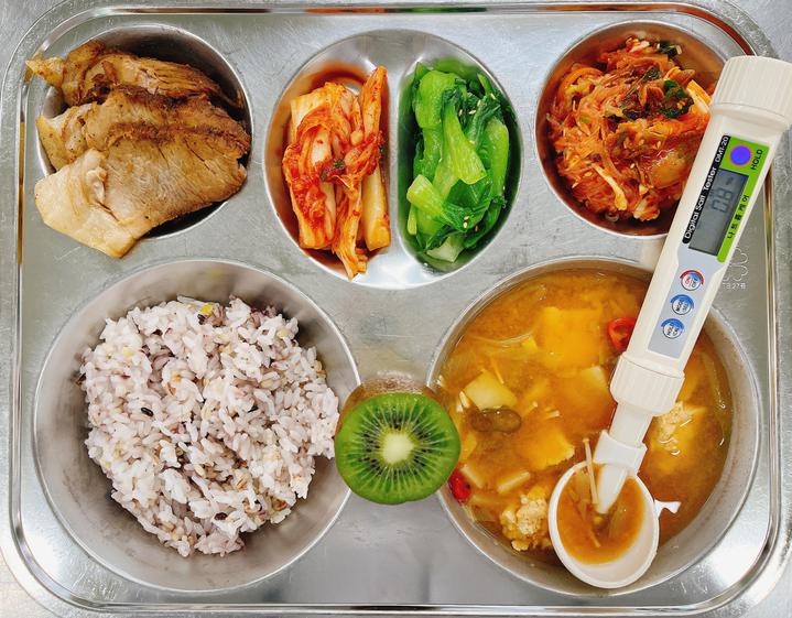 12월 18일 (월) 점심 급식사진 :: 급식 소식 :: 수택고등학교 수택고등학교 :: 급식 소식 :: 12월 18일 (월) 점심 급식사진