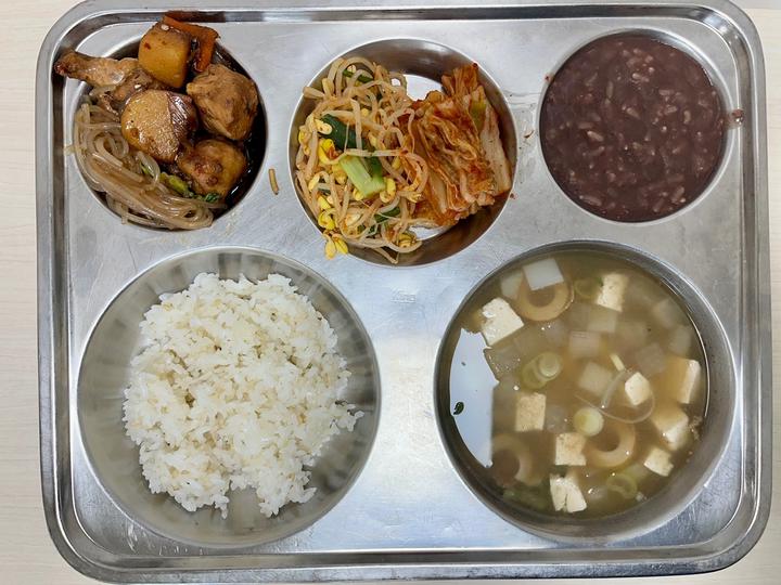 23.12.21 :: 급식 소식 :: (김해시) 구산중학교 (김해시) 구산중학교 :: 급식 소식 :: 23.12.21