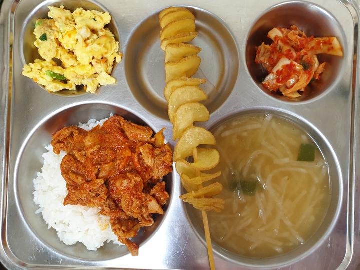5월 23일 (목) 점심 급식사진 :: 급식 소식 :: 푸른솔중학교 푸른솔중학교 :: 급식 소식 :: 5월 23일 (목) 점심 급식사진