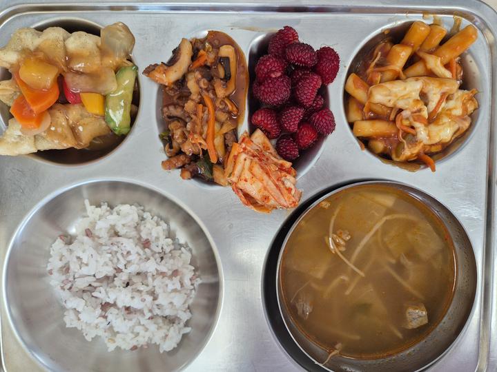 6월 3일 (월) 점심 급식사진 :: 급식 소식 :: 모량초등학교 모량초등학교 :: 급식 소식 :: 6월 3일 (월) 점심 급식사진